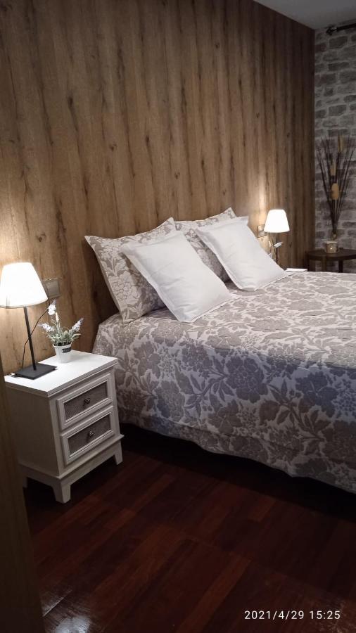 Apartamento Con Terraza Al Puente Romano กังกัส เด โอนิส ภายนอก รูปภาพ